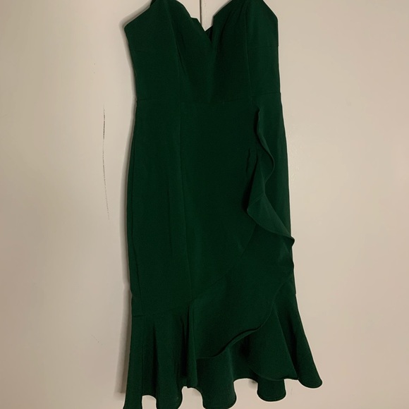 beautiful green dress - Picture 4 of 4